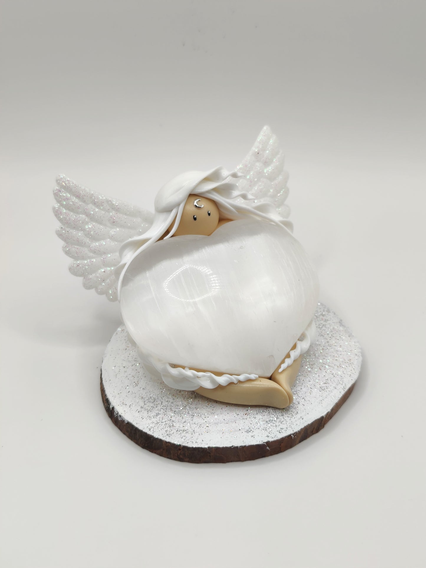 Ange blanc - Sélénite en forme de cœur