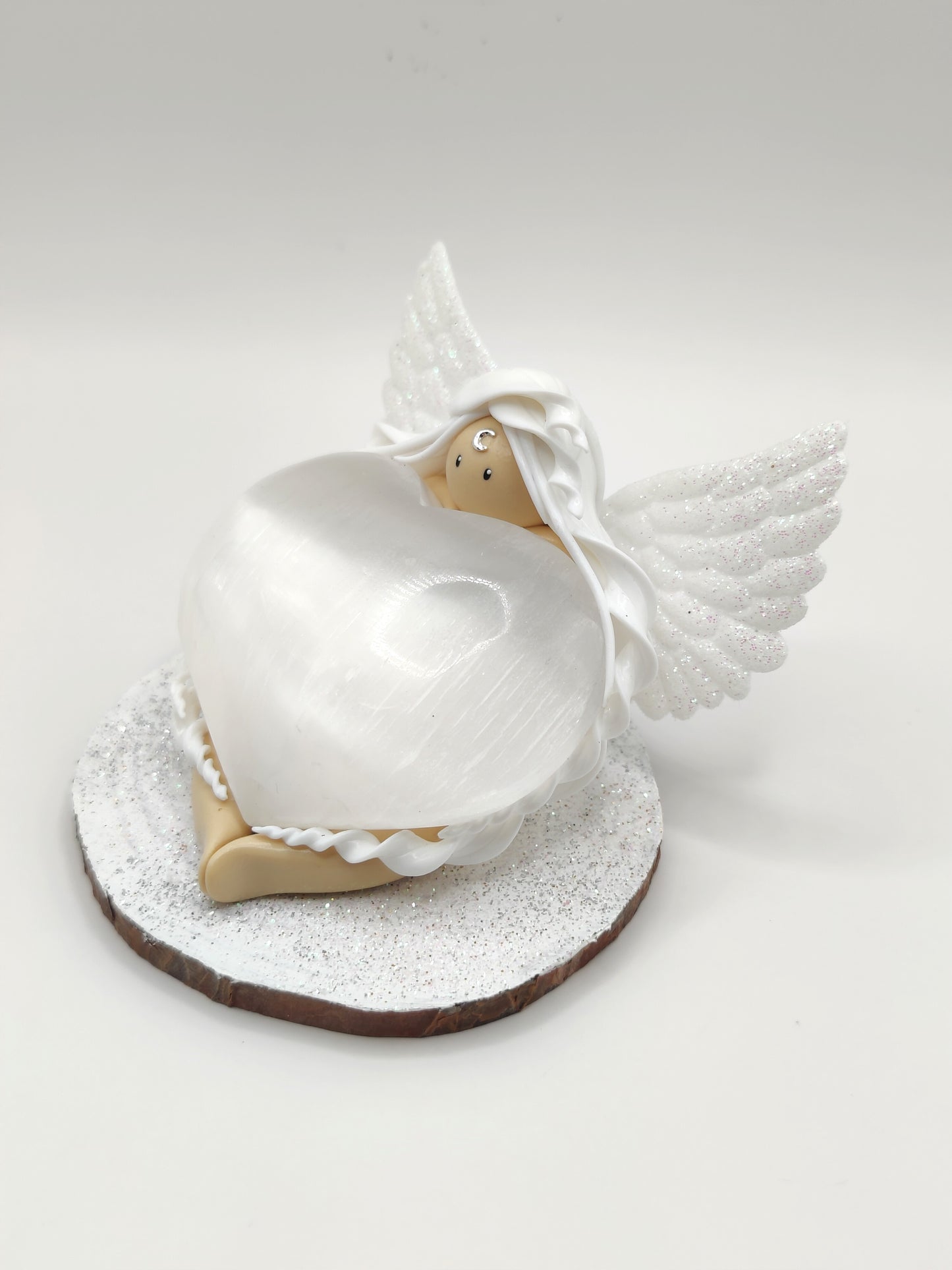 Ange blanc - Sélénite en forme de cœur