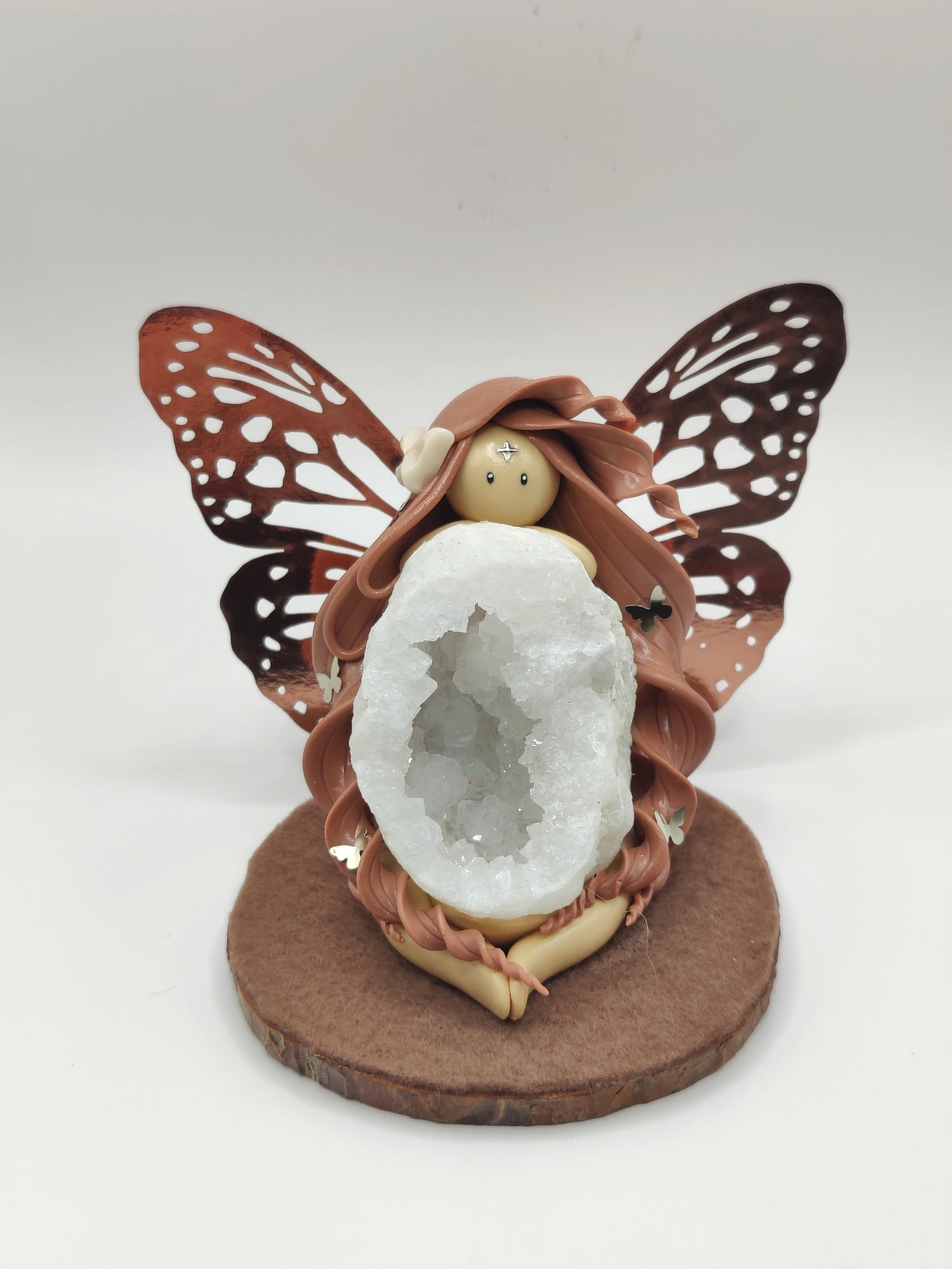 Fée papillon - Géode de cristal de roche