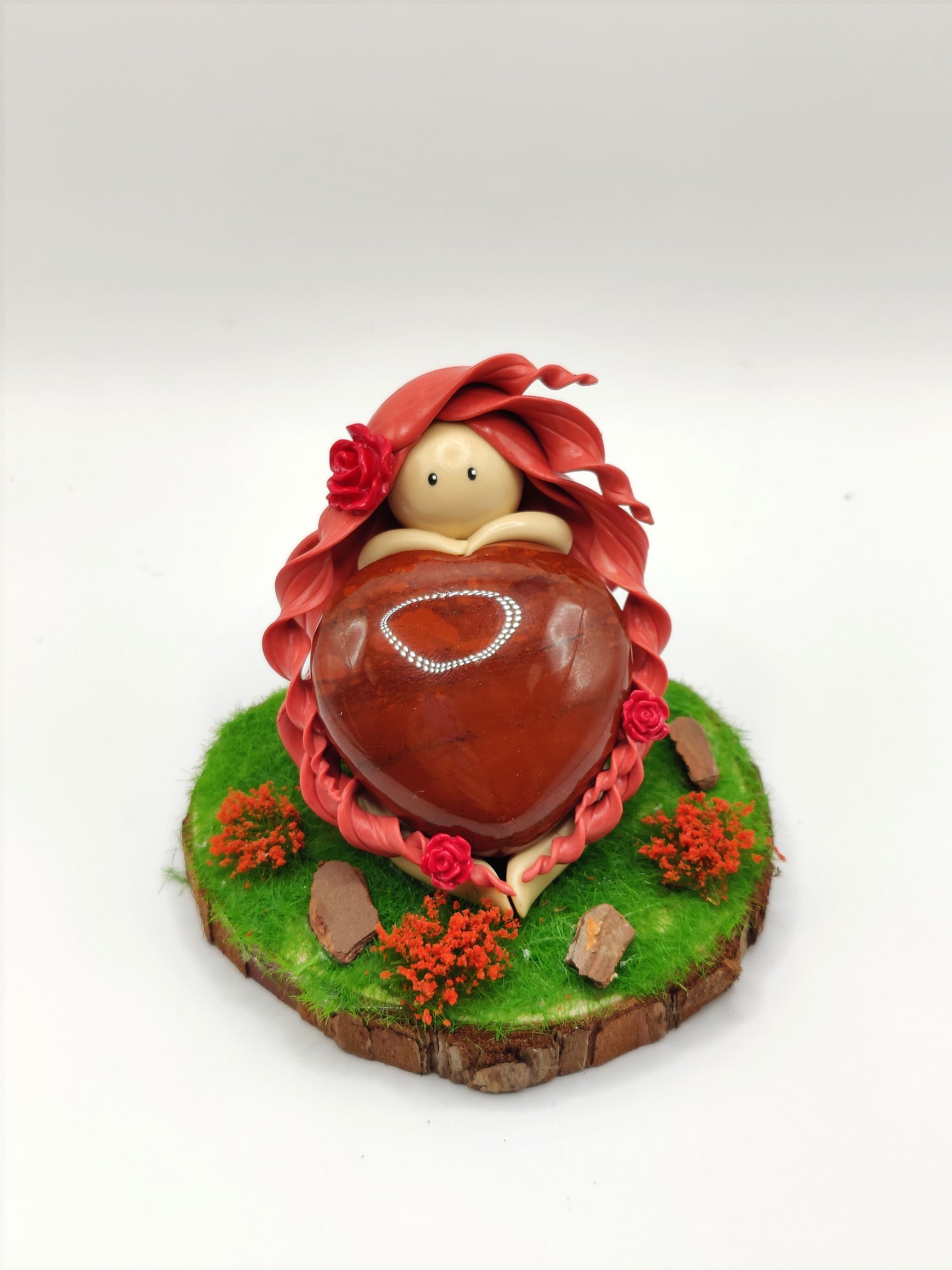 126 Nymphe de vitalité - Jaspe breschia en forme de coeur