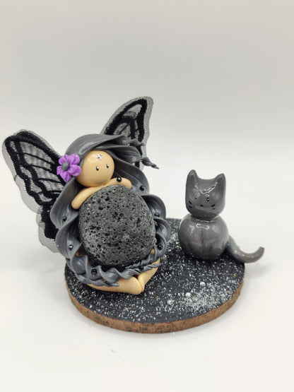 Fée noire - Pierre de lave