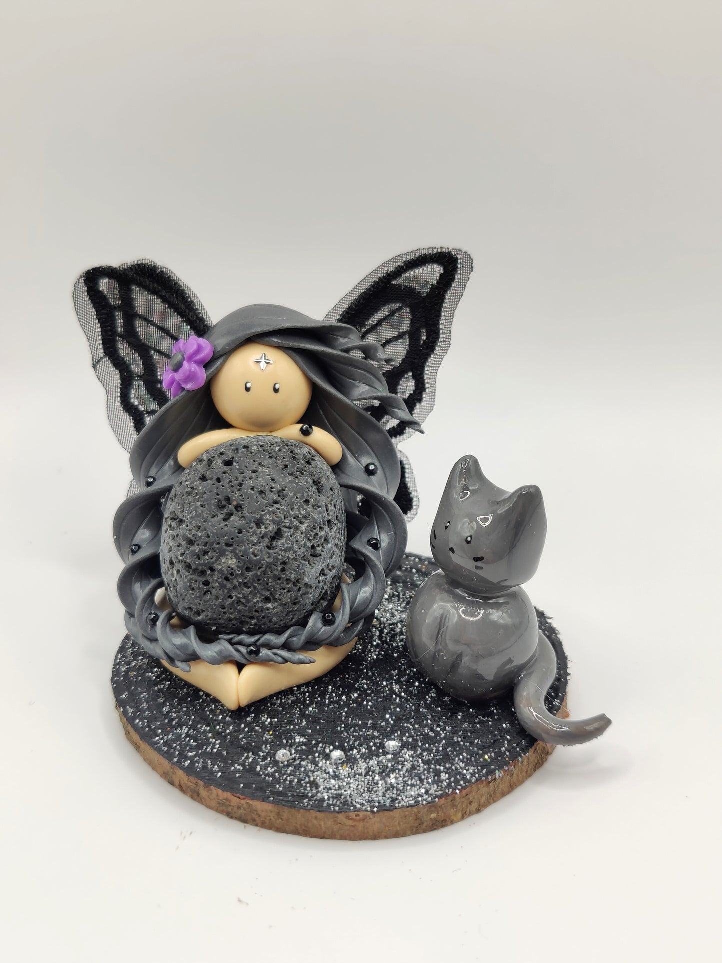 Fée noire - Pierre de lave