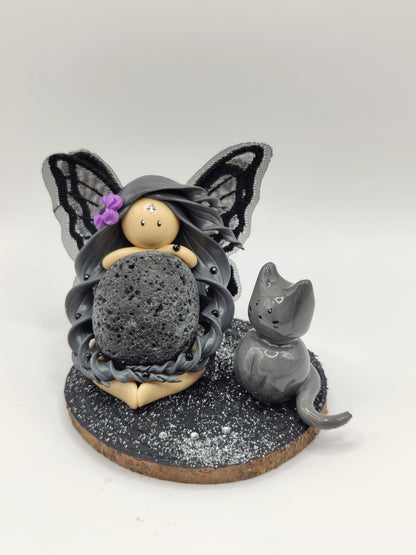 Fée noire - Pierre de lave