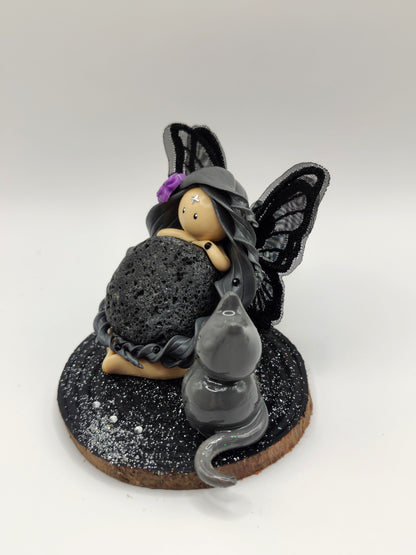 Fée noire - Pierre de lave