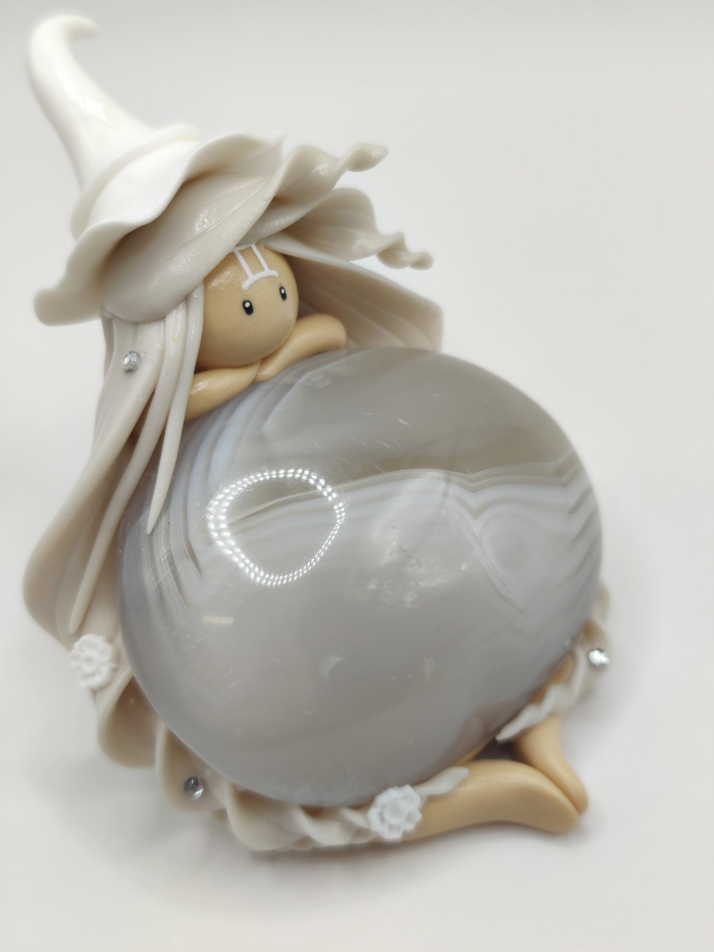 Sorcière Gémeaux - Agate grise