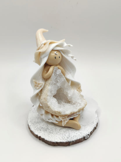 Sorcière blanche - Géode de cristal de roche