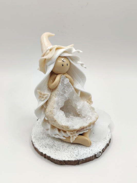 Sorcière blanche - Géode de cristal de roche