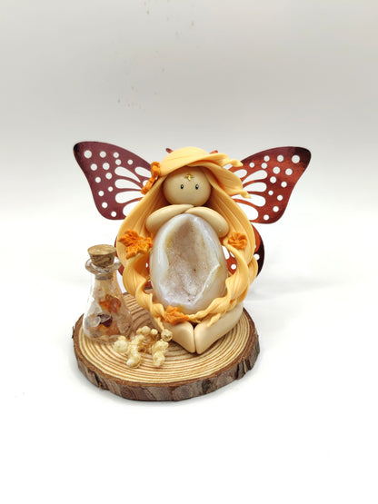 Fée de l'automne - Œuf d'agate cristallisée