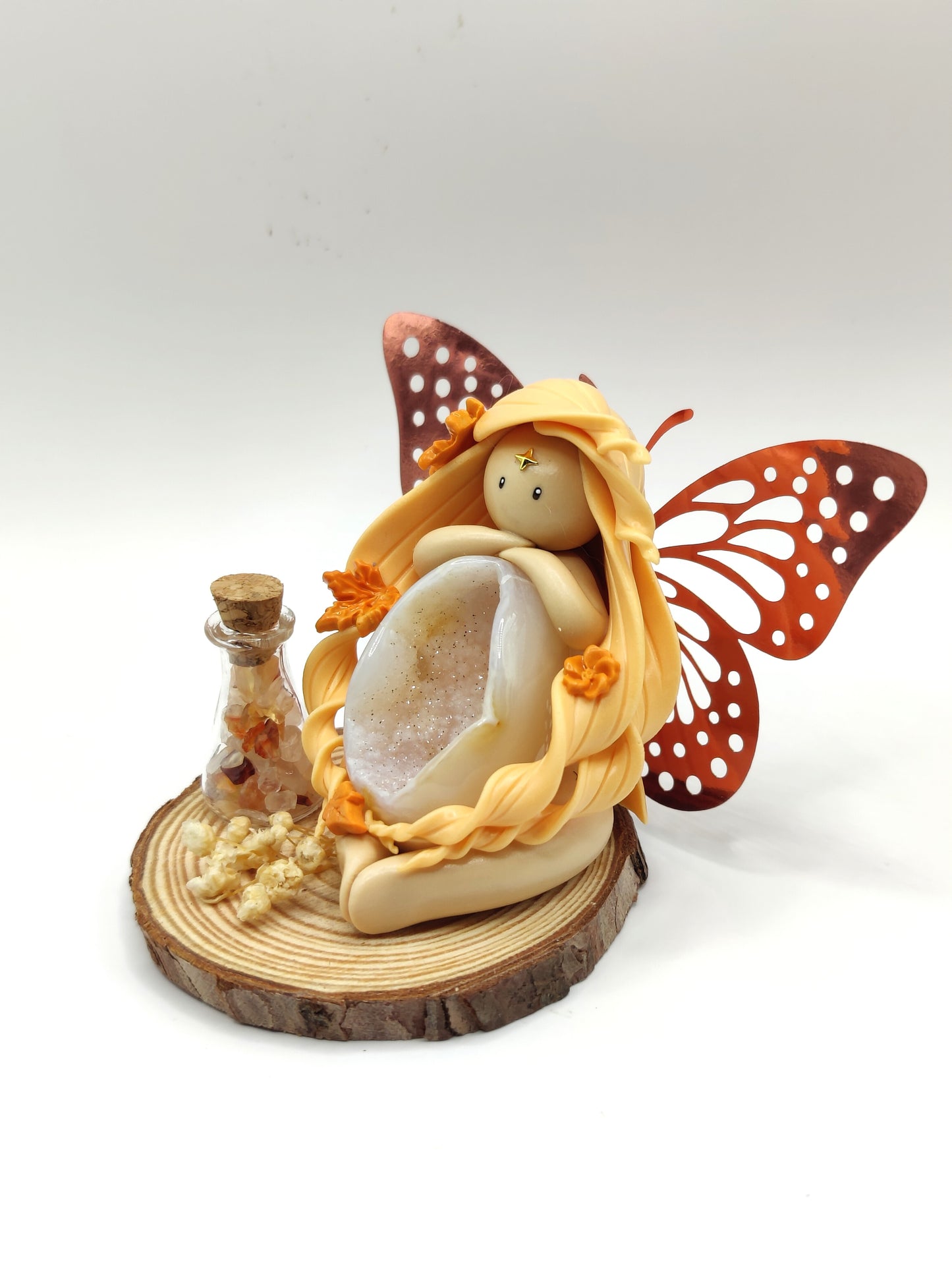 Fée de l'automne - Œuf d'agate cristallisée