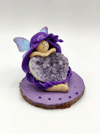 Fée violette - Géode d'améthyste en forme de cœur