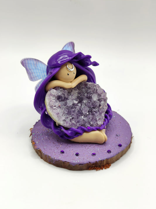 Fée violette - Géode d'améthyste en forme de cœur