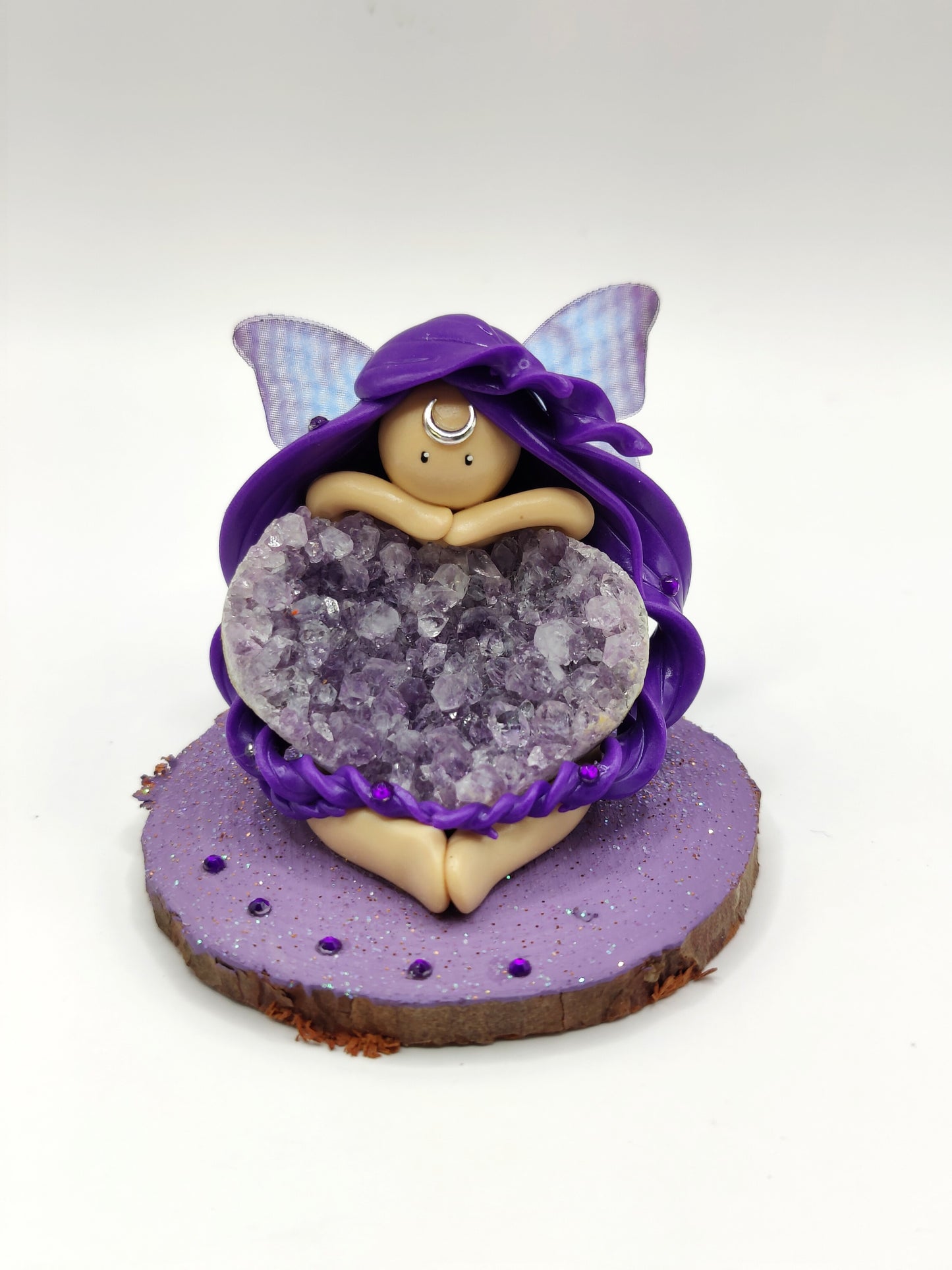 Fée violette - Géode d'améthyste en forme de cœur
