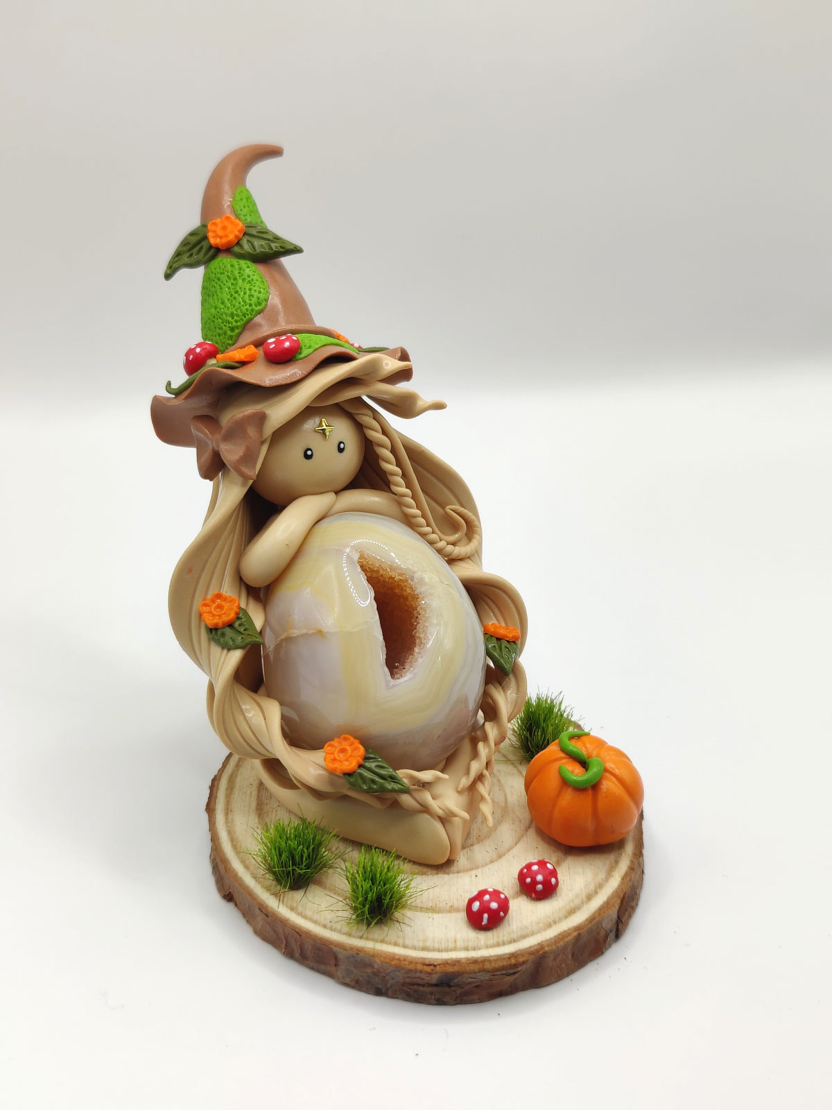Sorcière d'automne - Œuf d'agate grise cristallisé
