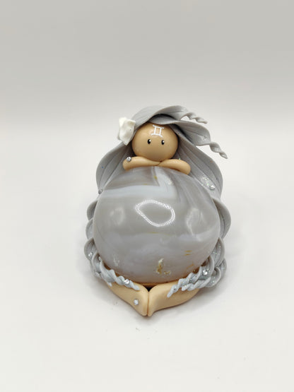 Nymphe du signe Gémeaux - Agate grise